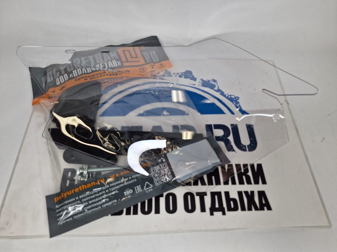 Стекло ветровое правое снегоходов BRP Ski-Doo, Lynx платформы REV-XU, REV-XR (2мм)