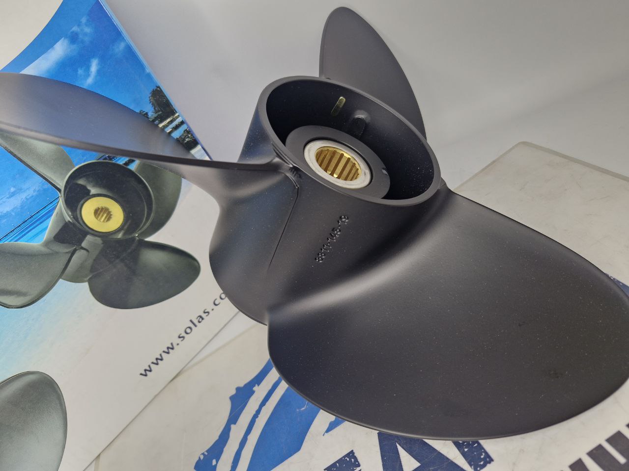 Винт гребной Solas 3x14.5x19 (R) лодочных моторов Volvo Penta 8811-145-19, 3x14.5x19 (R)-2