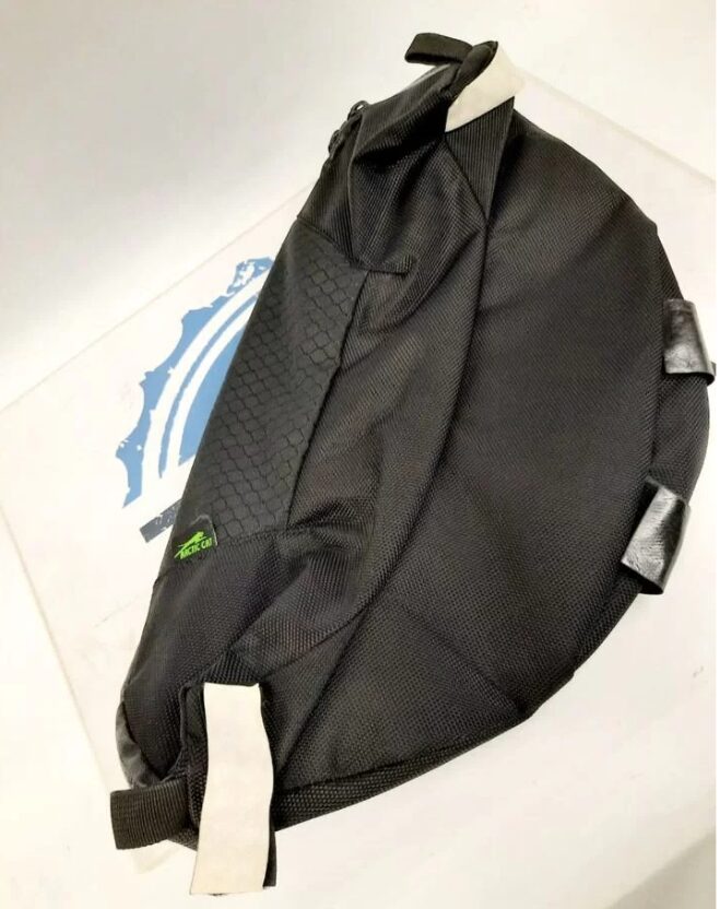 Cумка снегоходов Arctic Cat под ветровое стекло 5639-712-1
