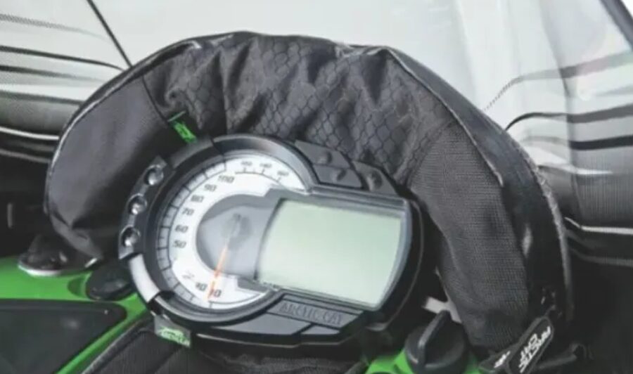 Cумка снегоходов Arctic Cat под ветровое стекло 5639-712-2
