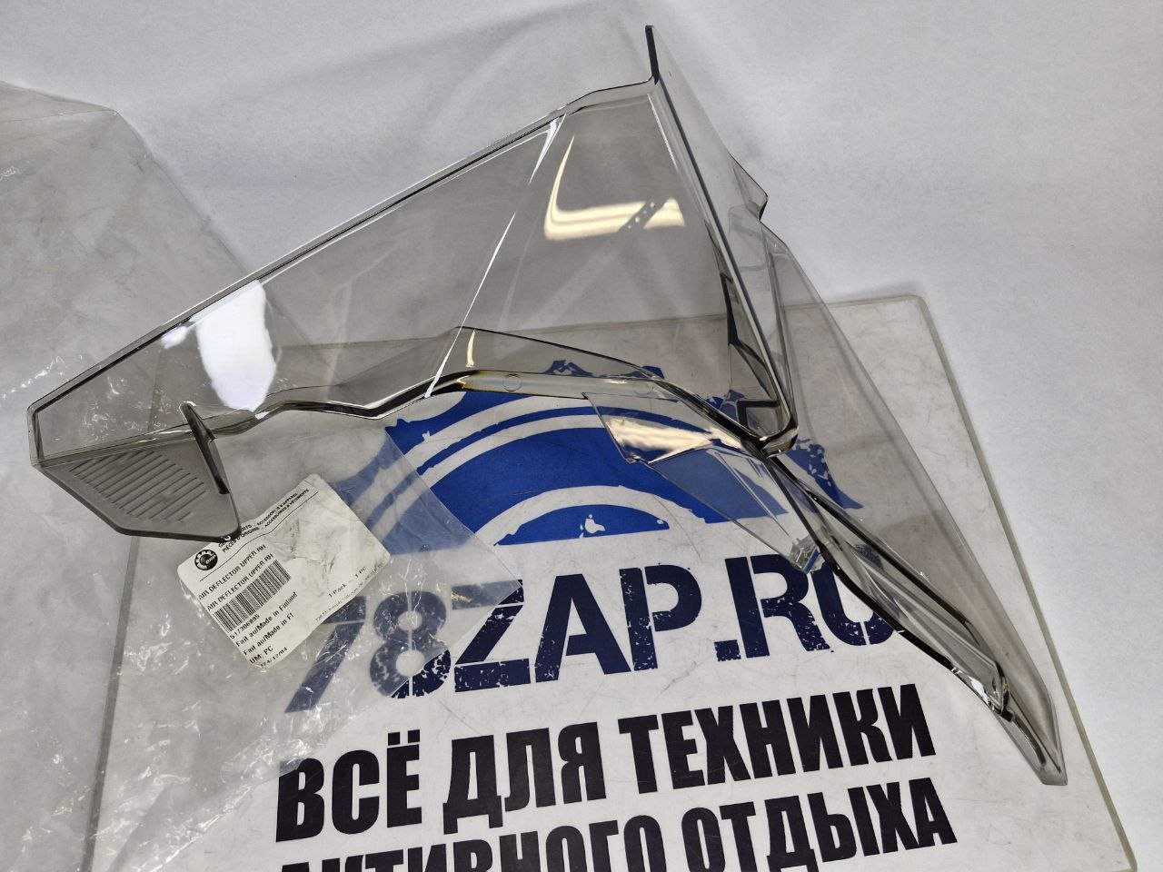 Дефлектор верхний правый снегоходов BRP Ski-Doo Lynx 517306895