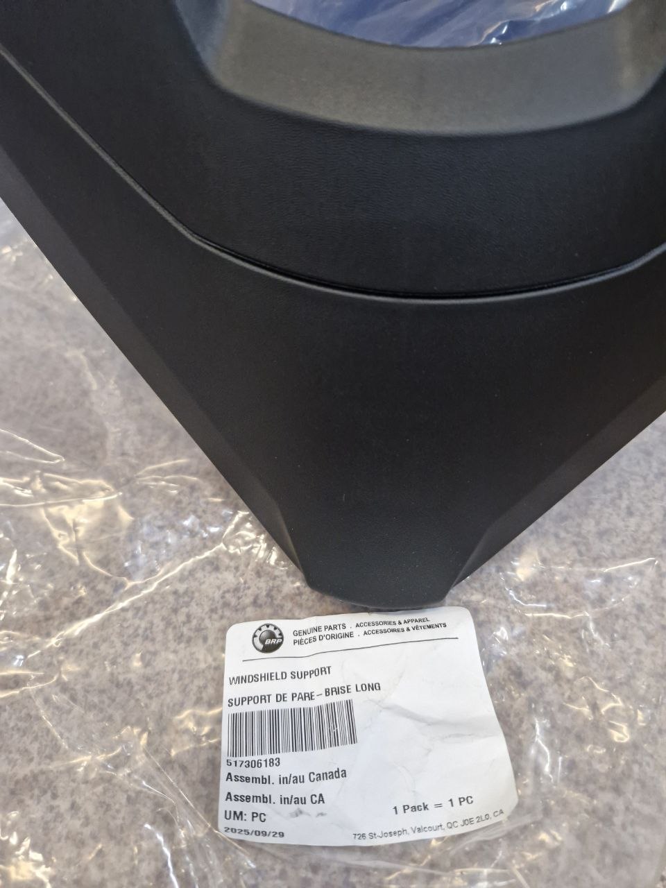 Основание ветрового стекла снегоходов BRP Ski-Doo Lynx 517306183-1