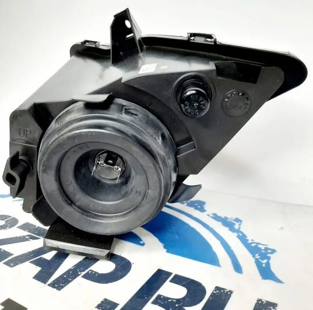 Фара правая снегоходов BRP Ski-Doo/ Lynx 517304194-1