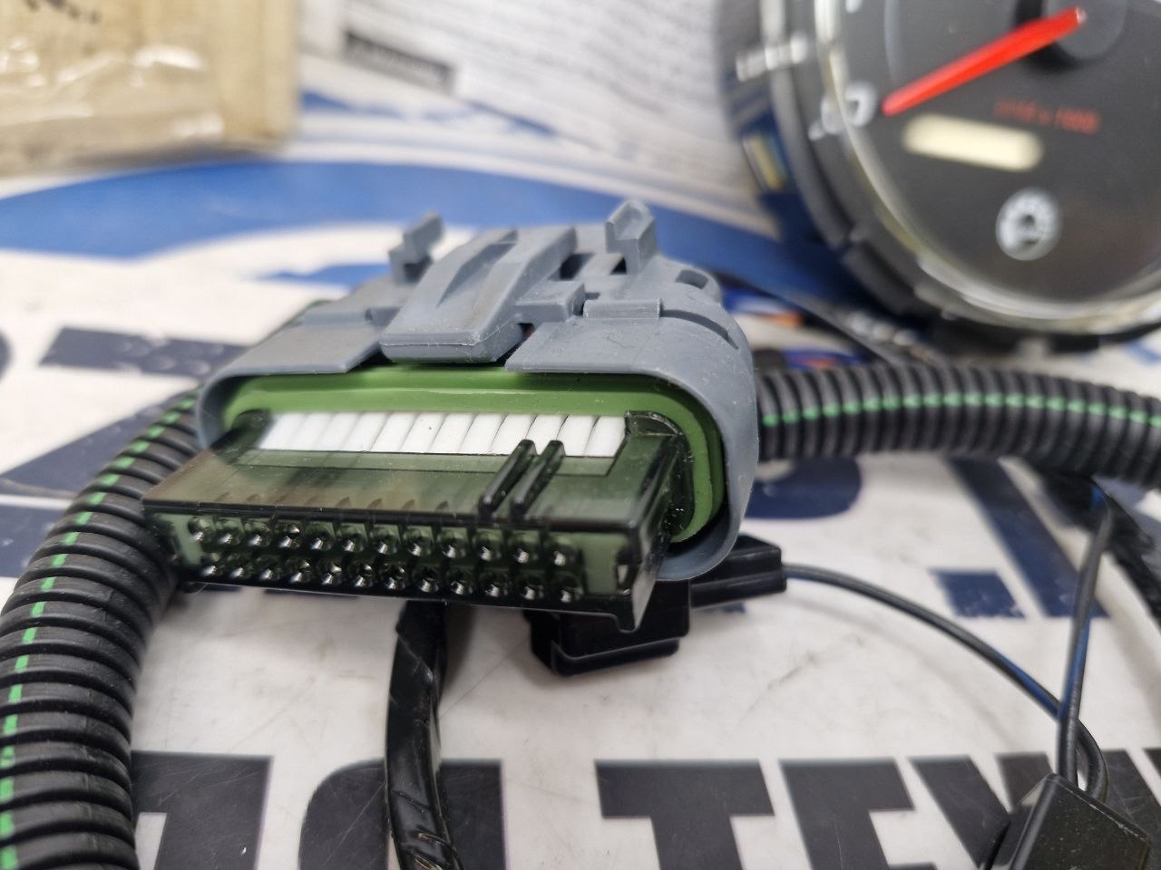 Тахометр снегоходов BRP Ski-Doo Lynx 2006 861511000-3