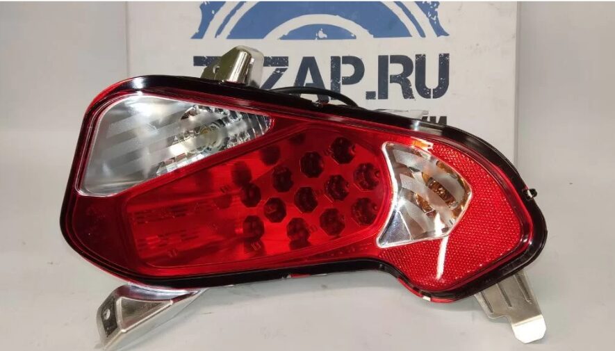 Задняя правая фара стоп-сигнала в сборе трициклов BRP Can-Am Spyder 710001441