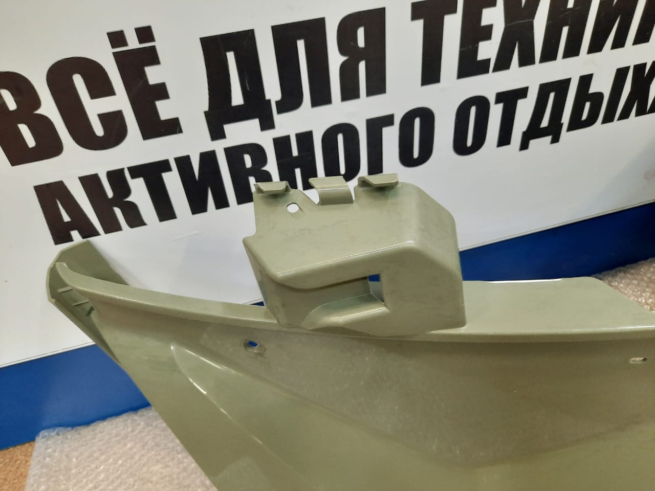Переднее крыло капота зелёное левое квадроциклов BRP Can-Am Outlander G2 715006062-3