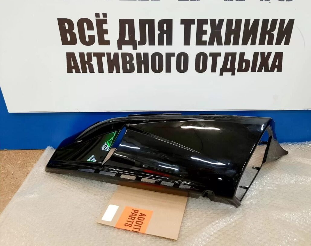 Боковая панель капота правая чёрная снегоходов Arctic Cat Bearcat/ Z1/ F5/ F6/ F8 2718-790
