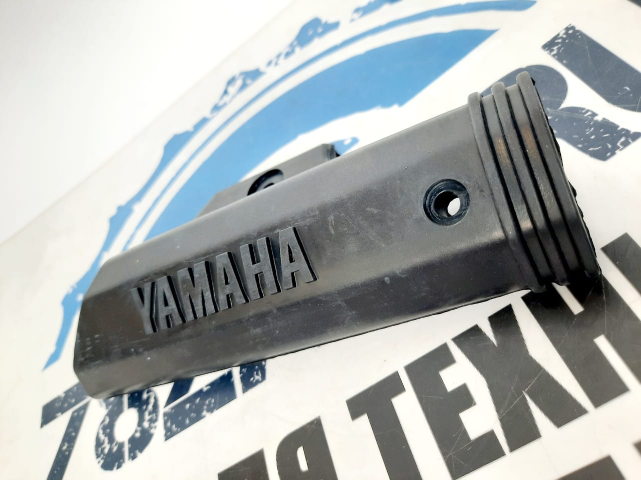 Наконечник/ боковая накладка правая переднего бампера снегоходов Yamaha Viking VK540 8AT-77522-00-1