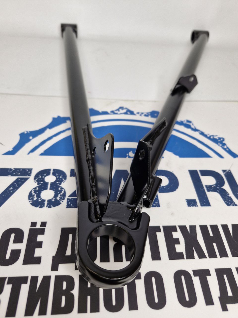Нижний рычаг левый снегоходов BRP Ski-Doo Lynx SM-08211L-1
