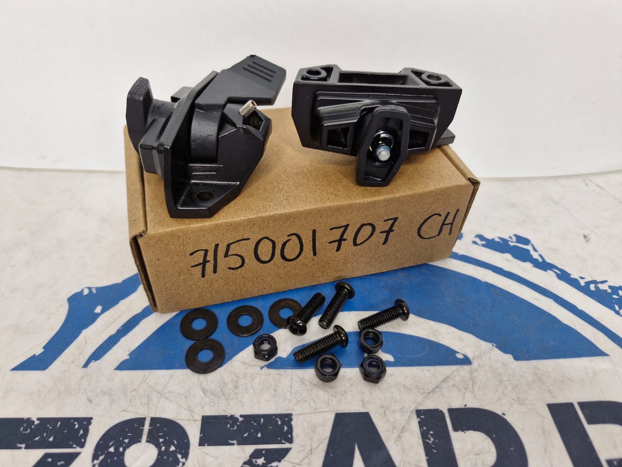 Крепление LinQ, комплект 2 шт. квадроциклов, снегоходов BRP Can-Am Ski-Doo 715001707