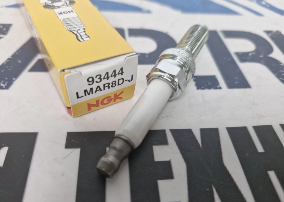 Свеча зажигания NGK квадроциклов BRP Can-Am 715900352 (LMAR8D-J) 93444-2