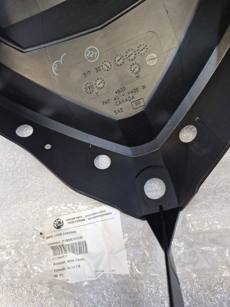 Панель облицовки спидометра снегоходов BRP Ski-Doo Lynx 517304272 -3