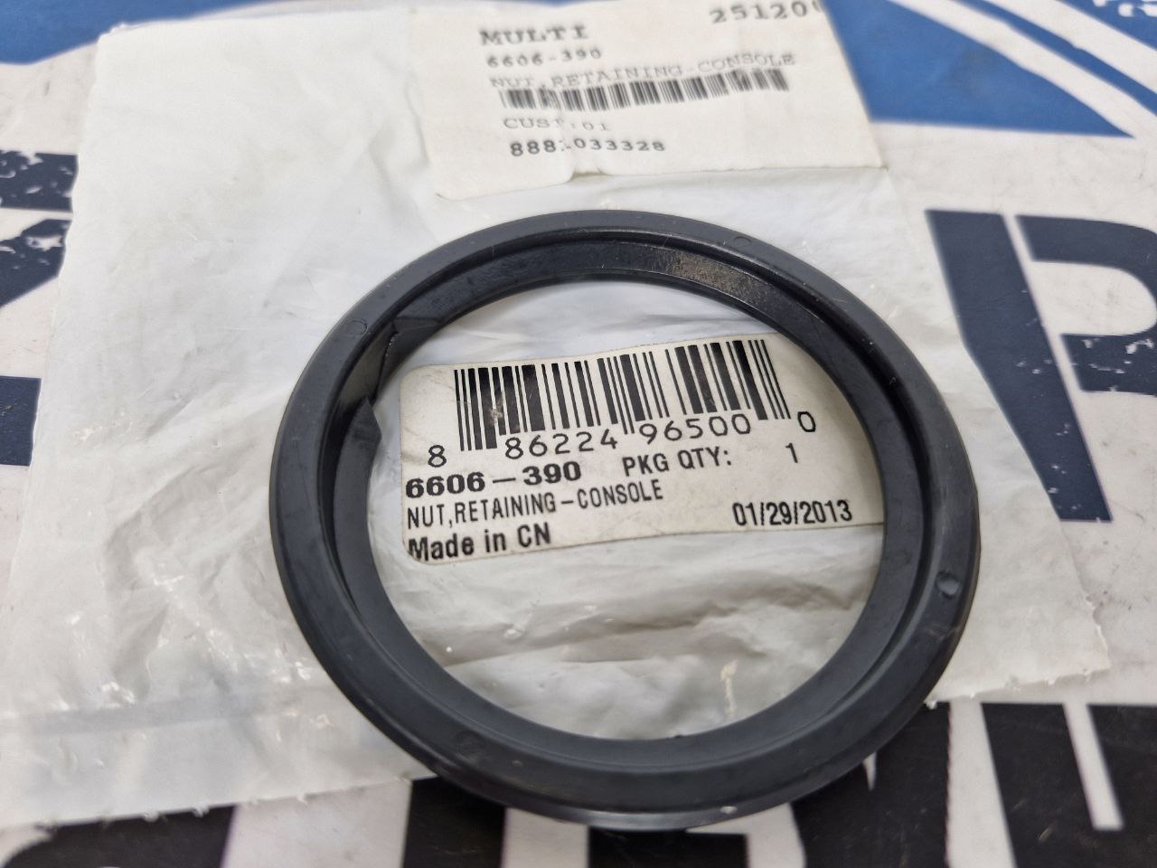 Гайка/ проставка бака снегоходов Arctic Cat Bearcat, XF, M, ZR, F, SR Viper, Pantera 6606-390-1