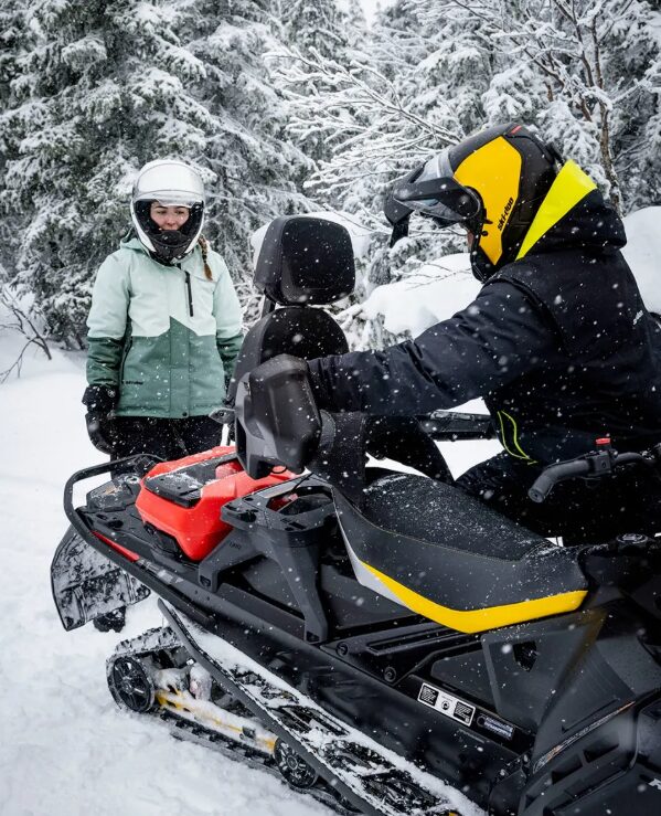 Пассажирское сиденье с подогревом Linq 1+1 снегоходов BRP Ski-Doo/ Lynx 860202536-6