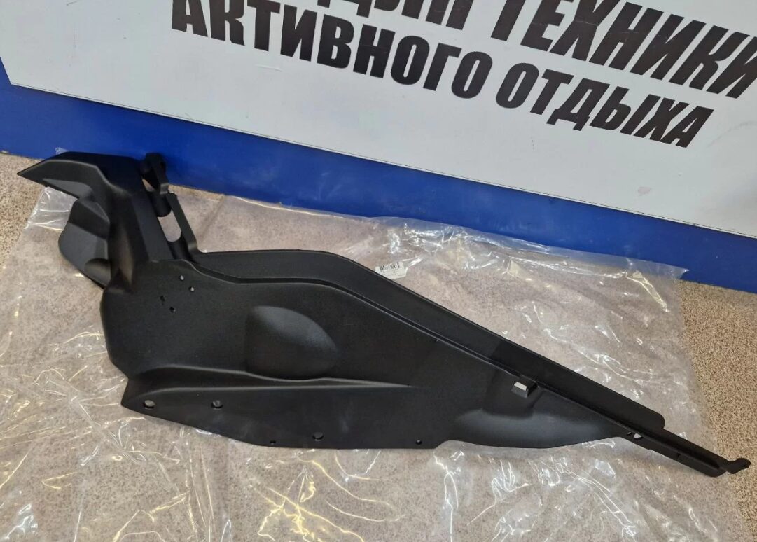 Пaнель капота снегоходов Аrctic Cat Bearcаt 570/ Z1 xt 4706-073