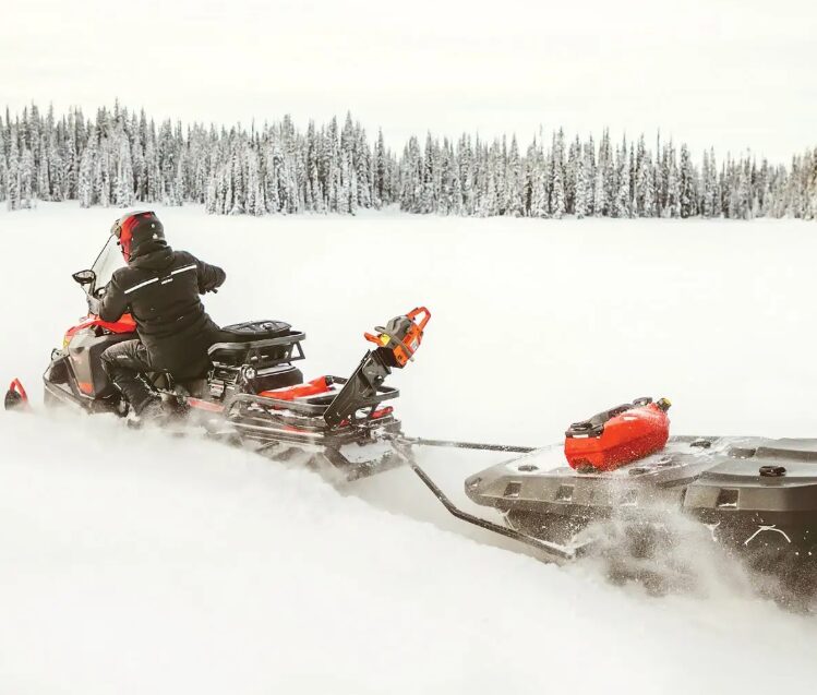 Держатель бензопилы снегоходов BRP Ski-Doo REV Gen4 20″, 24' 860201827-3
