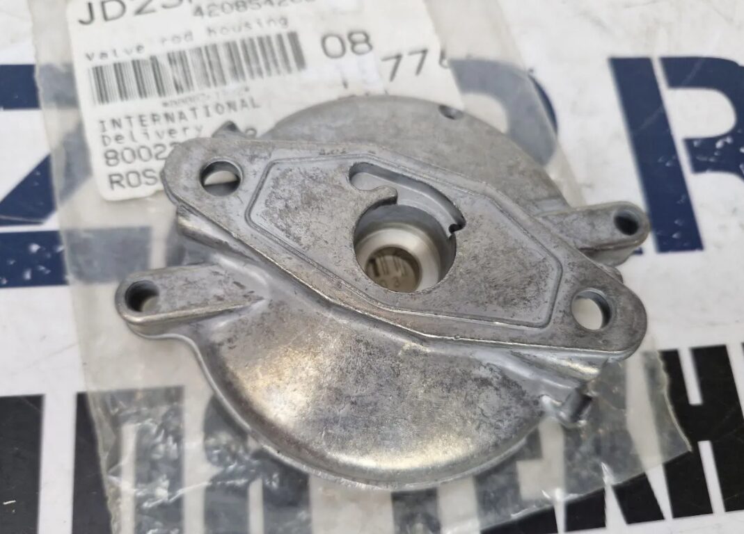 Корпус клапана снегоходов BRP Ski-Doo Lynx 420854266-2