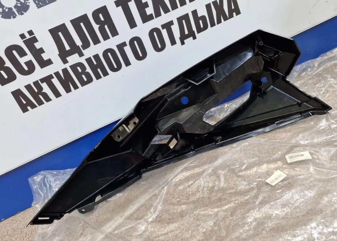 Крыло/ пластик передний левый квадроциклов BRP Can-Am Maverick 1000 705006558-2