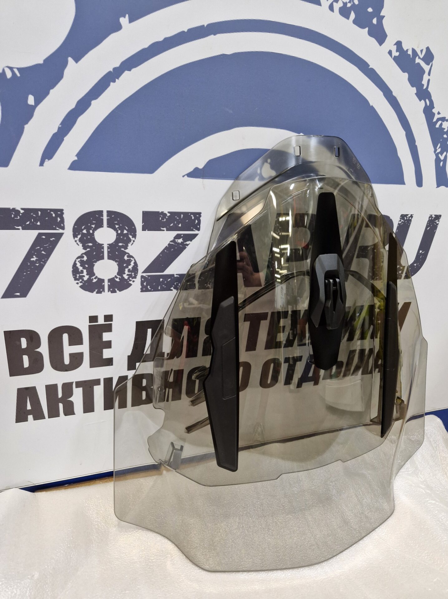 Регулируемое ветровое стекло снегоходов BRP Ski-Doo Lynx REV Gen4 860201782-1