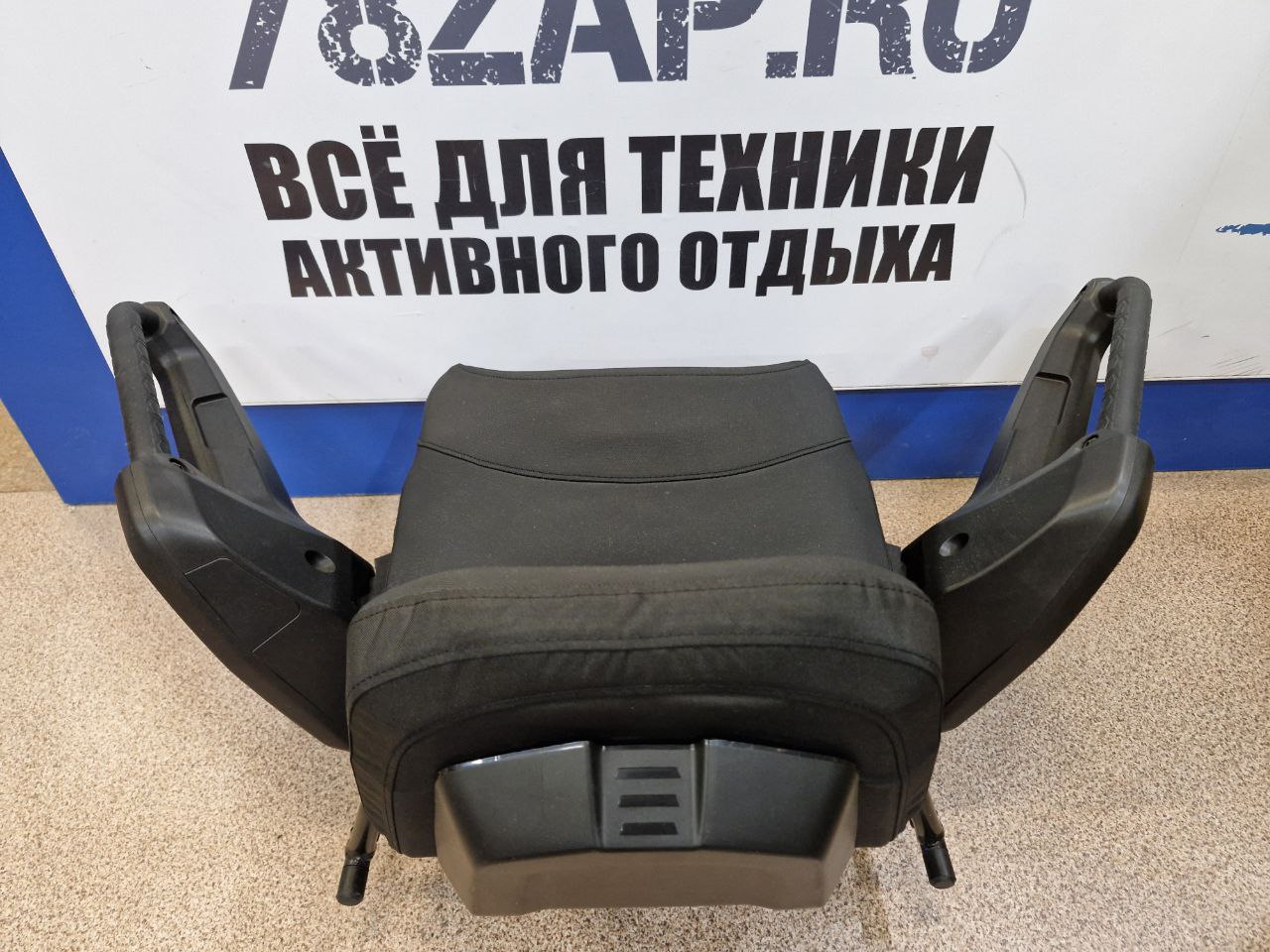 Сиденье пассажирское 1+1 снегоходов BRP Ski-Doo Lynx Radien-X/ REV G4 860202037-3
