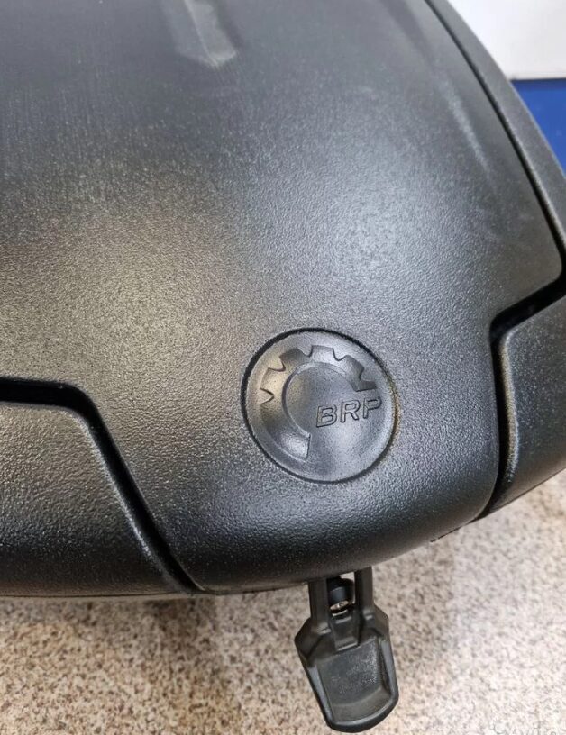 Ящик/ кофр багажный 40л снегоходов BRP Ski-Doo LinQ 860202442-1
