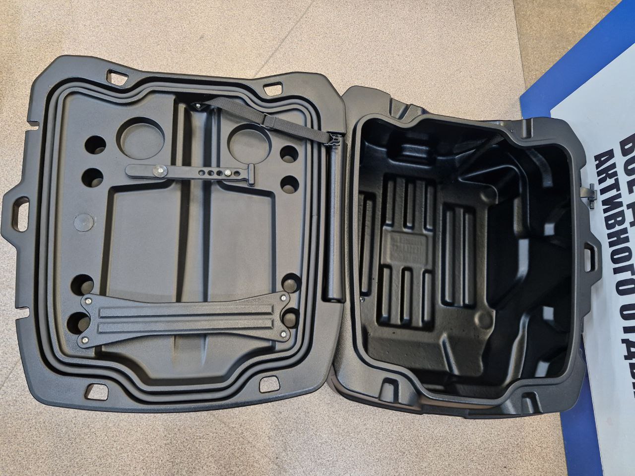 Кофр Tesseract снегоходов BRP Ski-Doo,Lynx/ Aodes140л 860202085 Zap-3