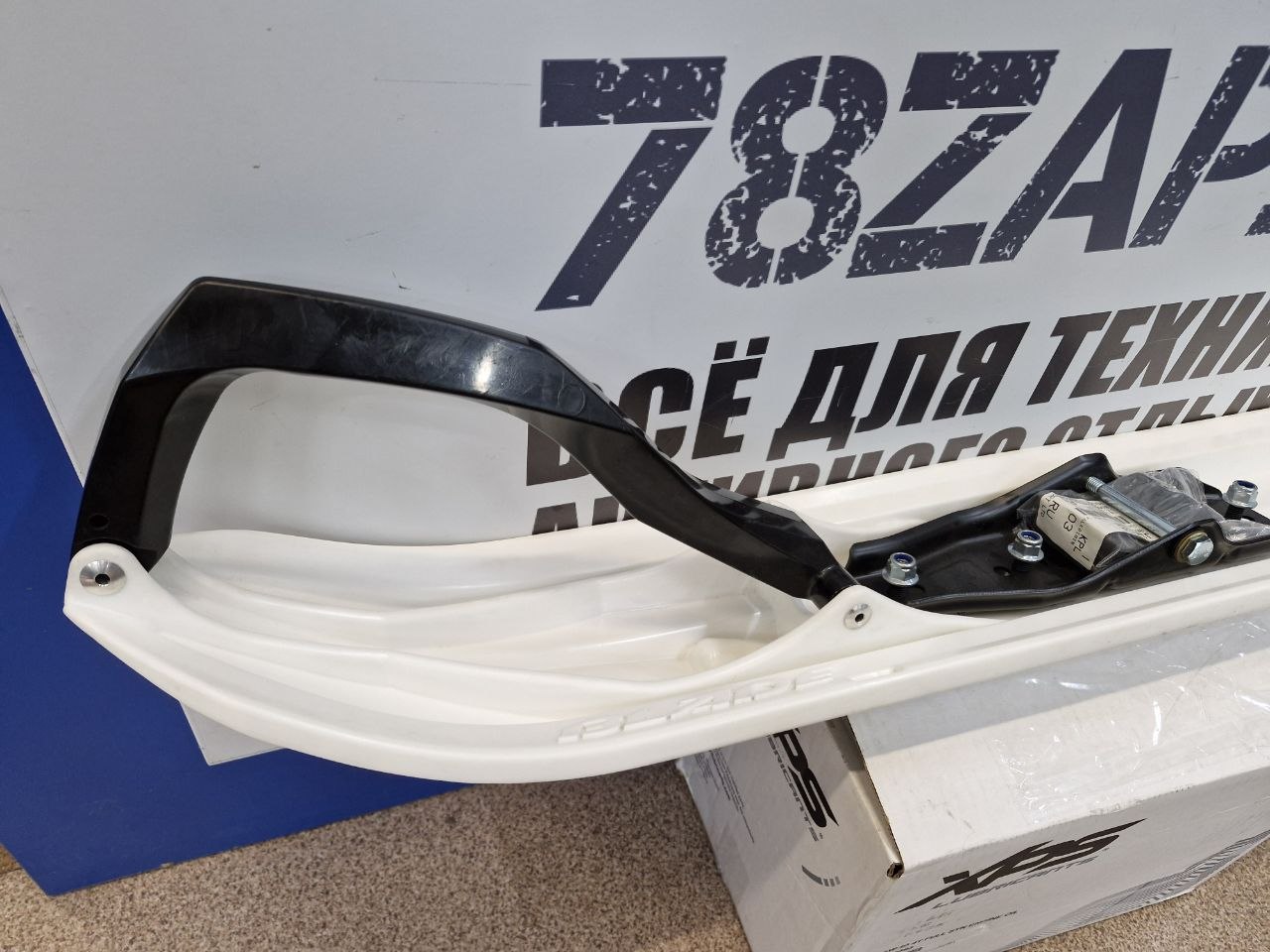 Лыжа Blade снегоходов BRP Ski-Doo Lynx 860200885-3