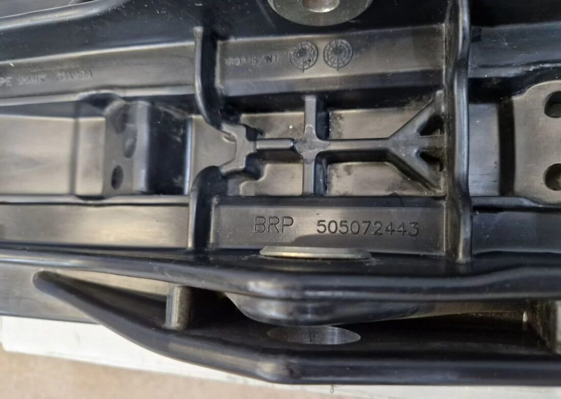 Лыжа снегоходов BRP Ski-Doo Lynx Pilot 5.7 SL 505072548-2