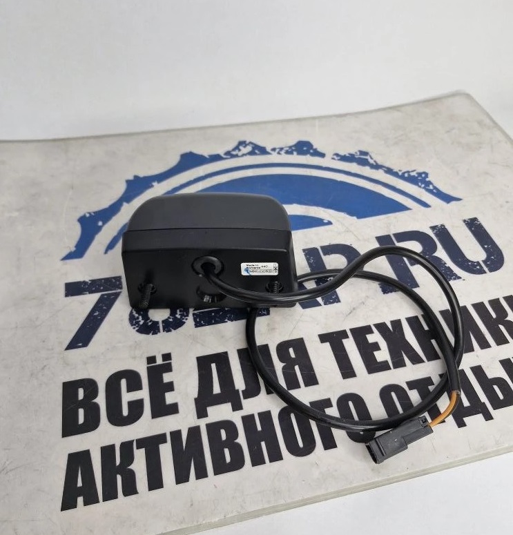 Подсветка номерного знака квадроциклов BRP Can-Am G2 710005563-2