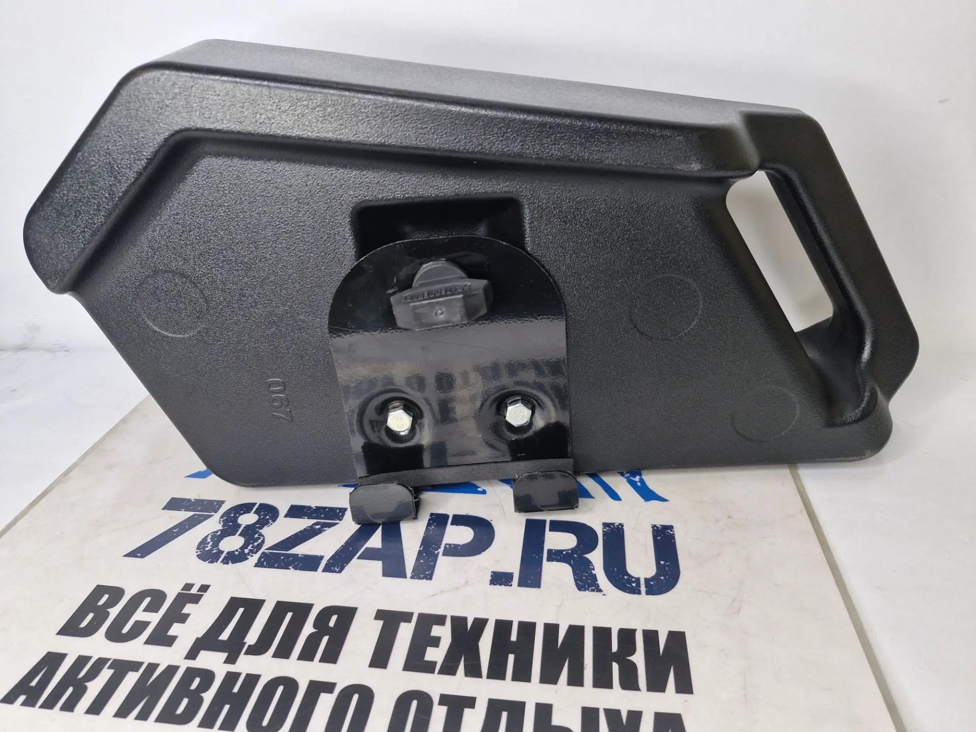Канистра передняя левая 5л квадроциклов BRP G3L (с креплением) 020_063_00-2