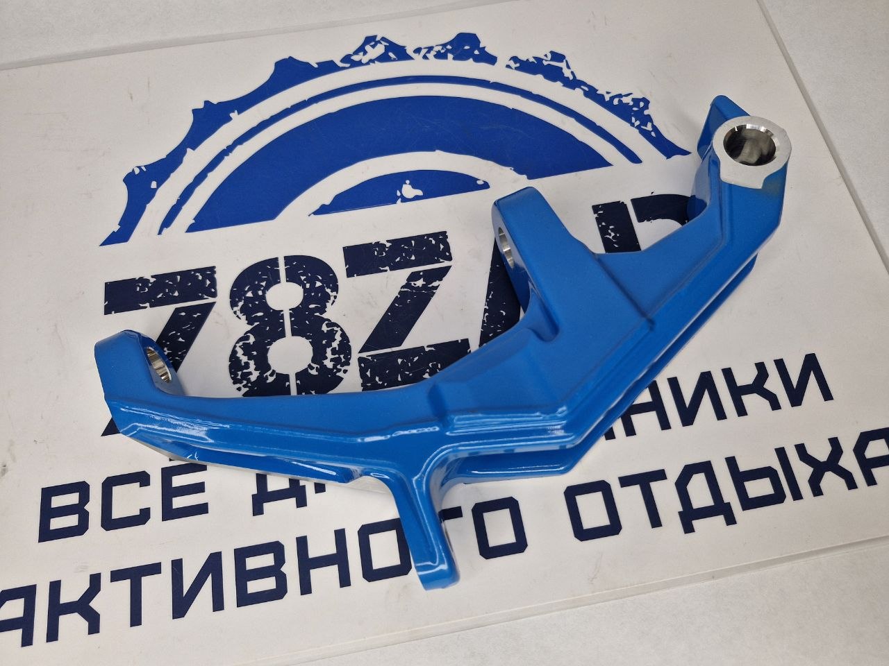 Кулак/шпиндель левый снегоходов BRP Ski-Doo Lynx 505074484-1